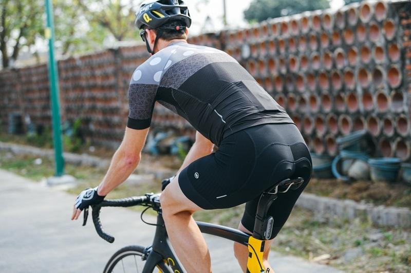 Urban cycling  Urban cycling clothing, Urban cycling, Cycling outfit